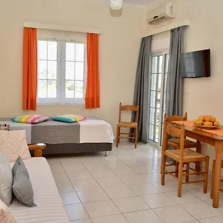Troumpas Family & Guest house Leonidio