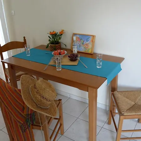 Guest house Troumpas Family & *