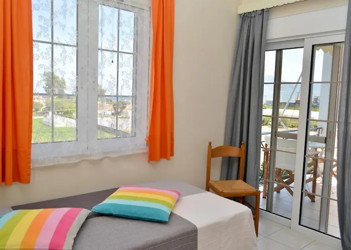 Troumpas Family & Pensionat Leonídion