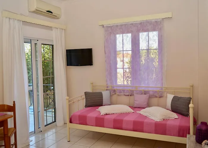 Troumpas Family & Pensionat