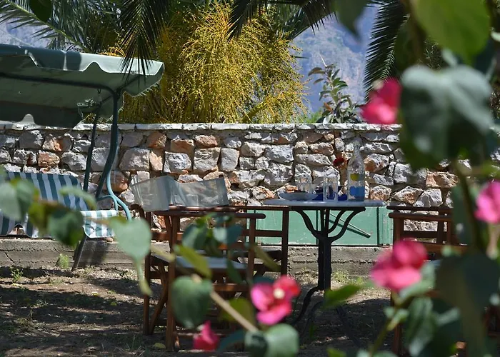 Pensionat Troumpas Family & 3*