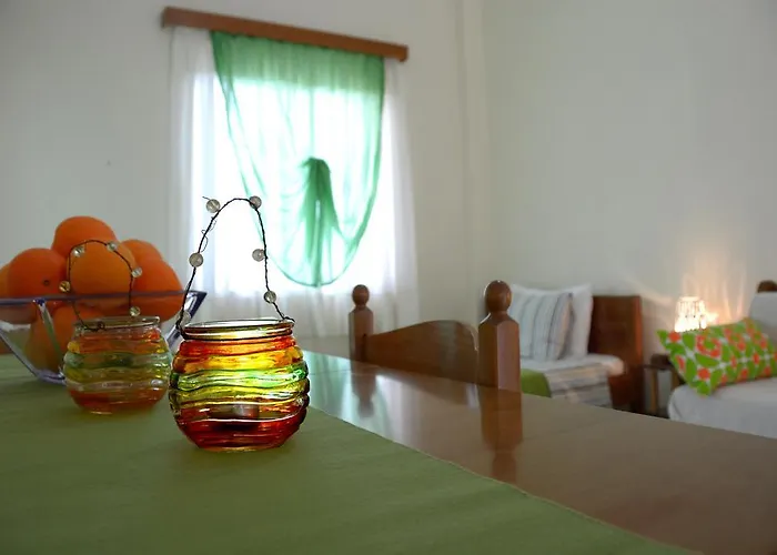 招待所 Troumpas Family &