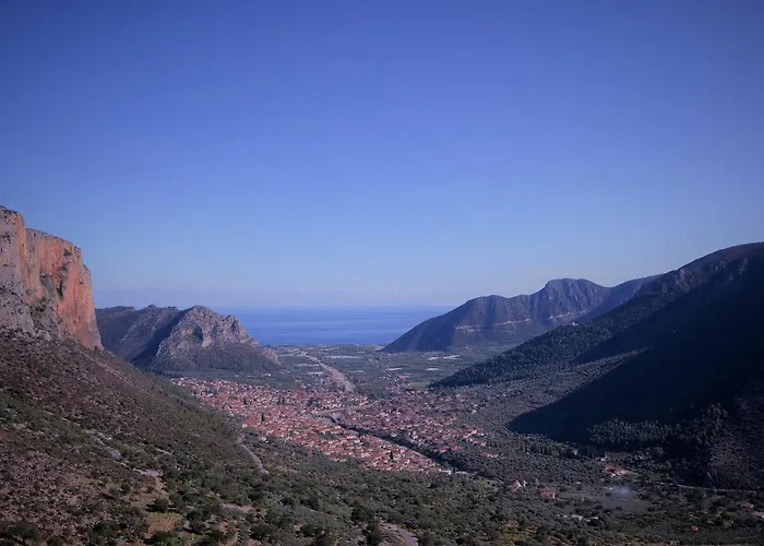 Troumpas Family & Leonídion