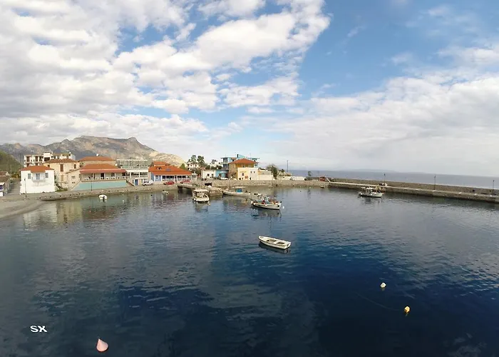 Troumpas Family & 3*