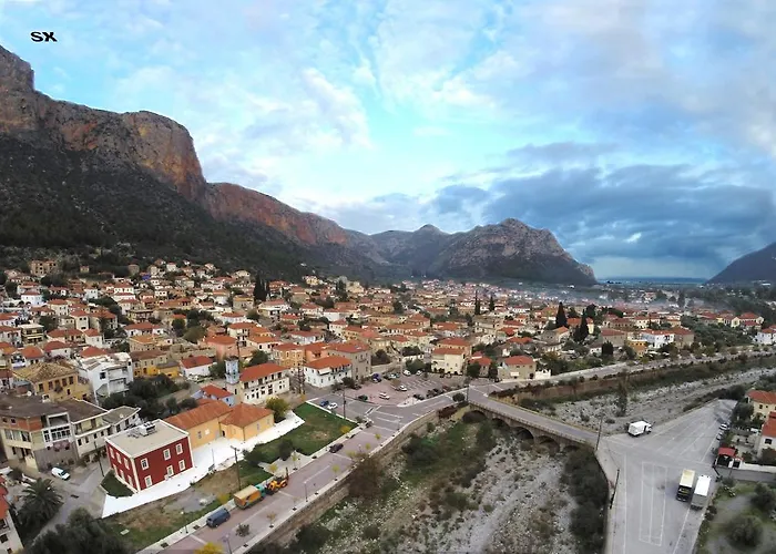 Troumpas Family & 3* 利昂尼迪翁